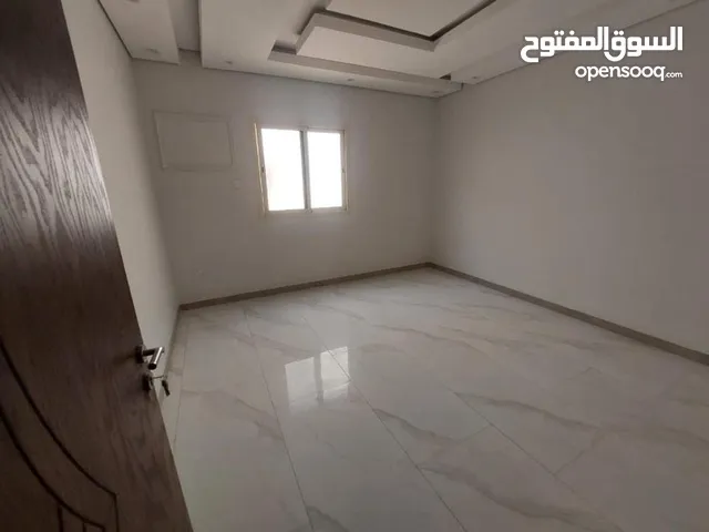 580740352 m2 3 Bedrooms Apartments for Rent in Al Madinah Al Khalidiyyah