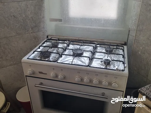بوتاجاز وانسا بحالة جيدة جدا مع اسطوانتين غاز ومنظم