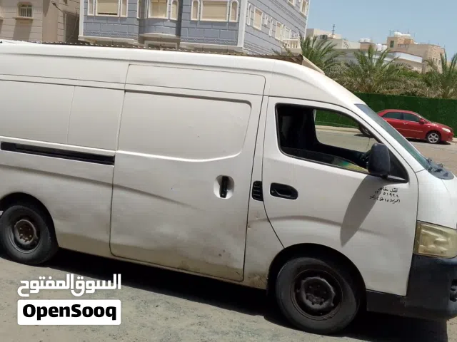بيع نيسان اورفان 2015 شاحنة مرسيدس 1999 باص نيسان سيفيليان 2004 شاحنة مرسيدس 1996 تويوتا رافعة 2003