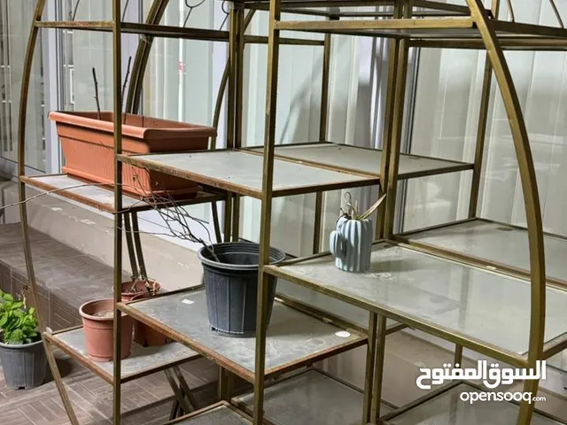 ارفف للبيع بحالة جيدة متوفر اثنين
