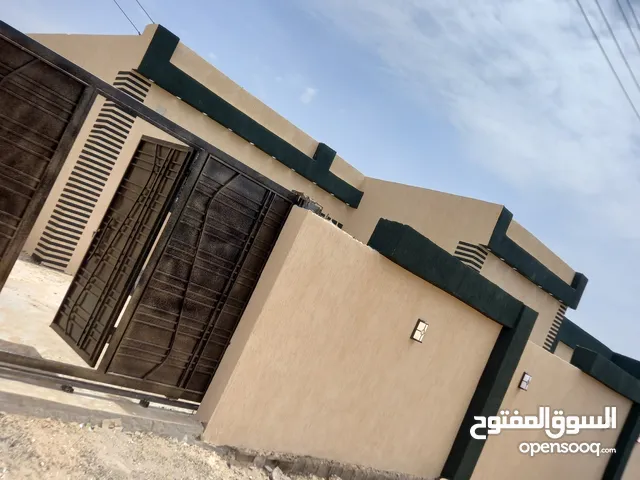 150 m2 4 Bedrooms Townhouse for Sale in Benghazi Bu Hadi