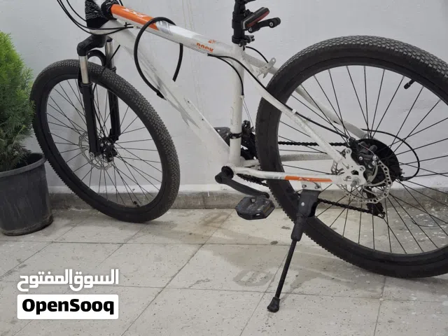 دراجة هوائية جبلية (Mountain Bike) ماركة FSX بحالة ممتازة ومع كامل إكسسواراتها