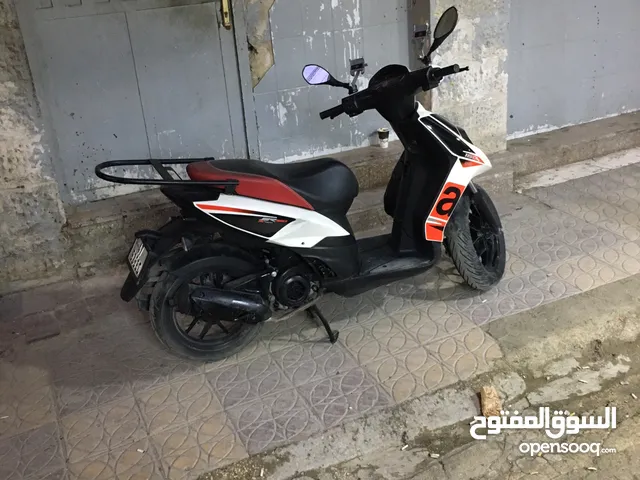 Aprilia 22