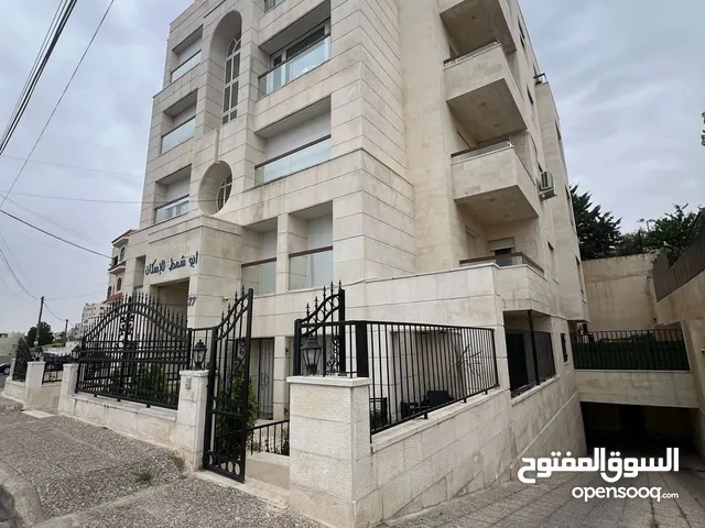 225 m2 3 Bedrooms Apartments for Sale in Amman Jubaiha