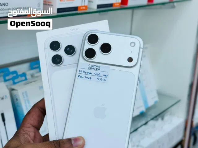 iPhone 17 Pro Max 256 GB super condition and perfect phone with box - Warranty Feb 2027