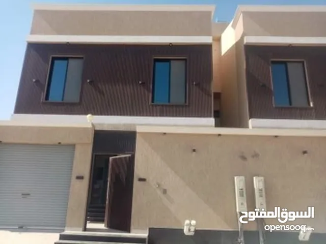 200 m2 More than 6 bedrooms Villa for Sale in Jeddah Al Fadeylah