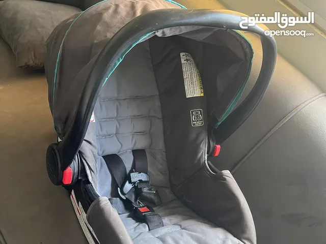 كوت كارسيت ماركة graco للبيع بسعر مغري