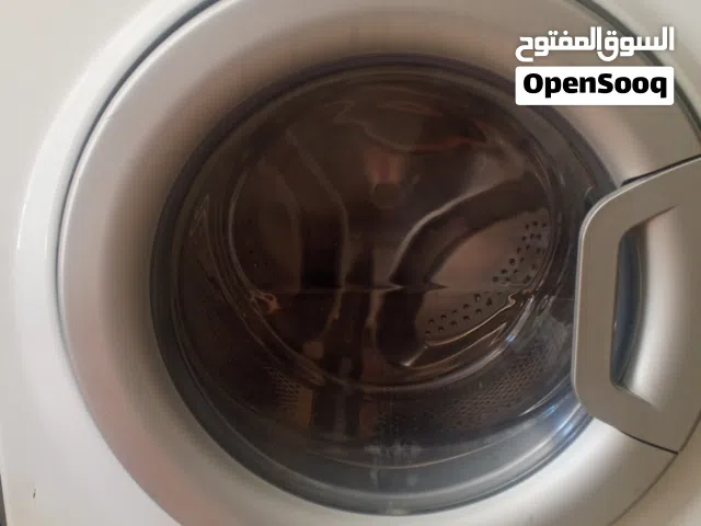 غسالة ملابس اريستون 9 كيلو