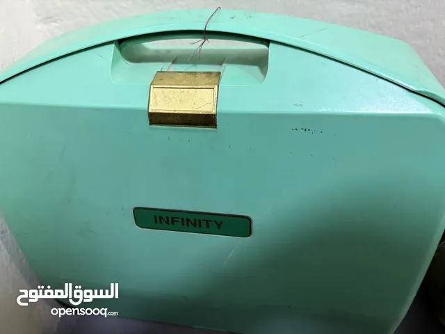 آلة خياطه شبه جديد