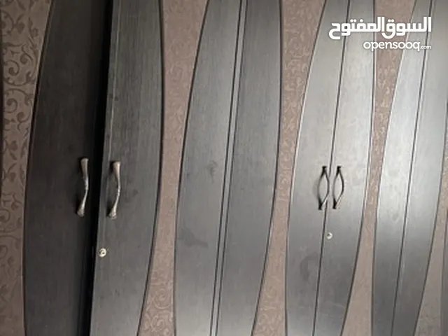 خزانة ملابس