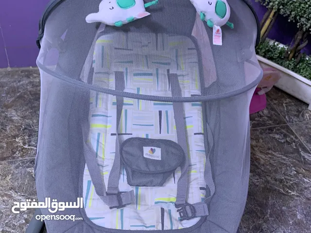 كرسي موستيلا هزاز كهربائي