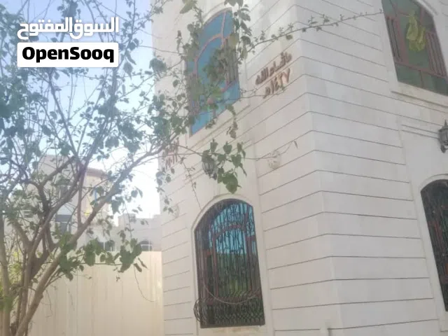 9 m2 5 Bedrooms Villa for Rent in Sana'a Asbahi
