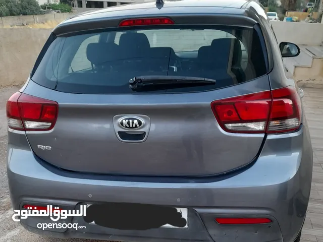 كيا ريو رمادي اصل شركة 2019 للبيع ماشية 65 فقط