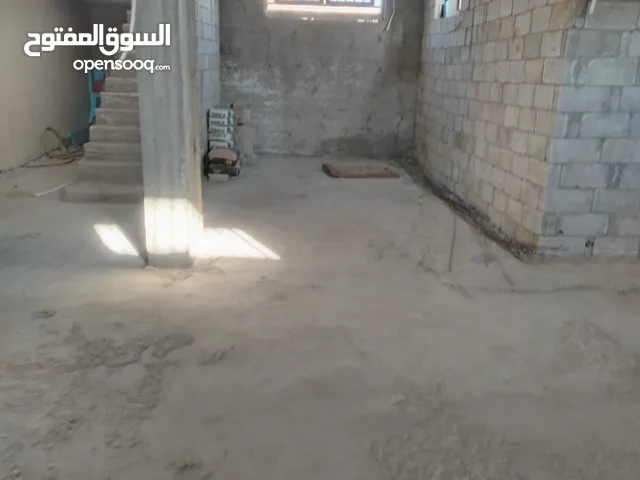 طابق ارضي بمساحة 175 متر مربع للأجار