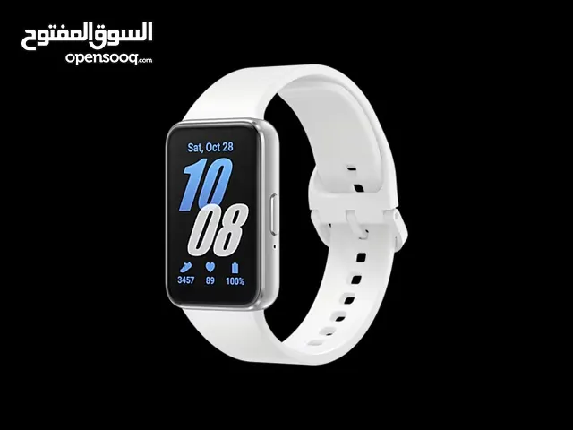 ساعة سامسونج FIT 3 الساعة طبعا استعملتها استعمال خفيف خفيف جدا يعني ما لبستها معها ورقت الكفاله