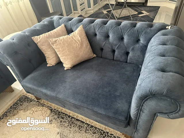 كنب مستعمل بحالة الجديد للبيع ثقيييل وخشب زان للبيع المستعجل 250 دينار