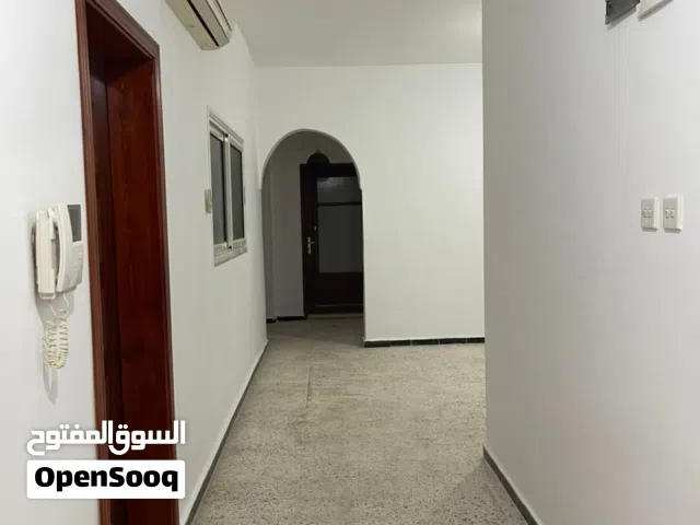 شقة غير مفروشة للايجار