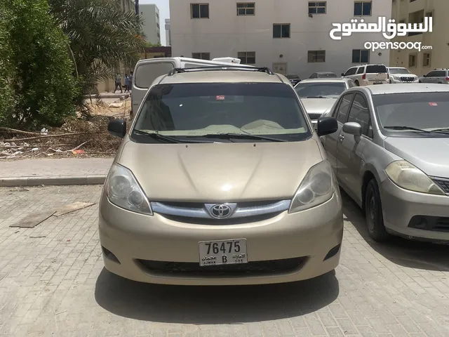 Used Toyota Sienna in Ajman