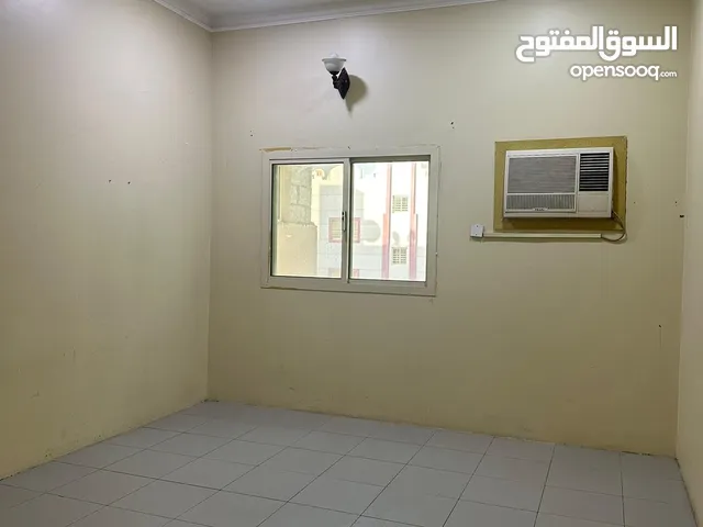 140m2 Studio Apartments for Rent in Northern Governorate Maqsha