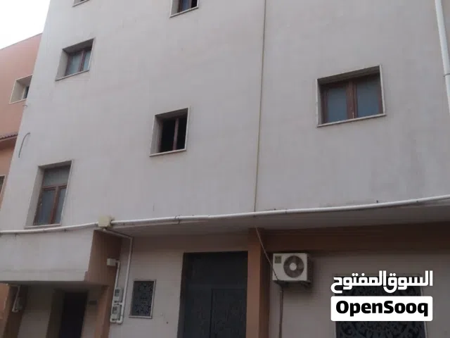 منزل للبيع تشطيب حديت نظام شقق مفصول الارضي عن الشقق الدور الارضي فيه تلاتة ديار وحمام وكوجينة وجنان