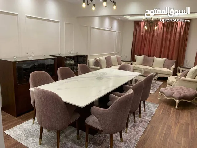 #شقة_للبيع موقع متميز فى مدينة نصر حسنين هيكل عباس العقاد بحري بالكامل تشطيب الترا سوبر لوكس