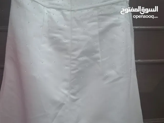 فستان زفاف مرصع لولو نوع القماش ستان