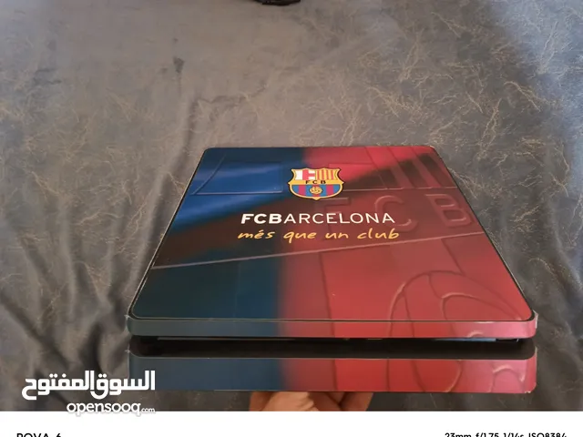 بلاستيشن 4 سلم 1تيرا (1000 جيجا) الجهاز نضيف لا مفتوح ولا مصلح إستعمال خفيف