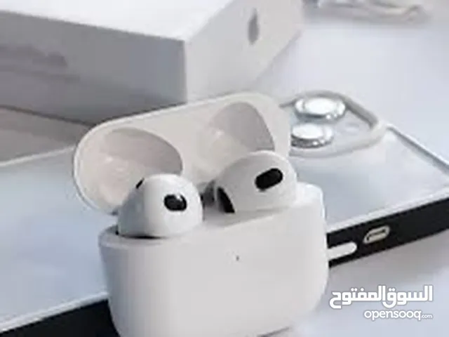 Airpod used with warranty  سماعة ايربود