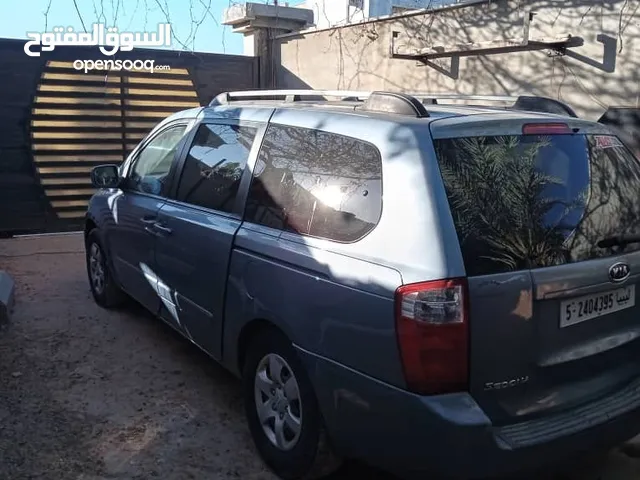 Used Kia Sedona in Tripoli