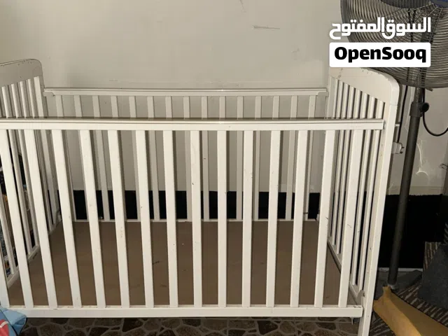 للبيع سرير اطفال