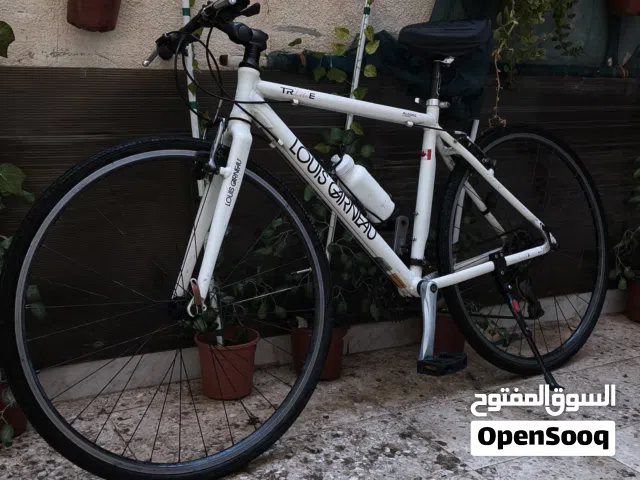 بسكلت للبيع بحالة ممتازة وارد كندا
