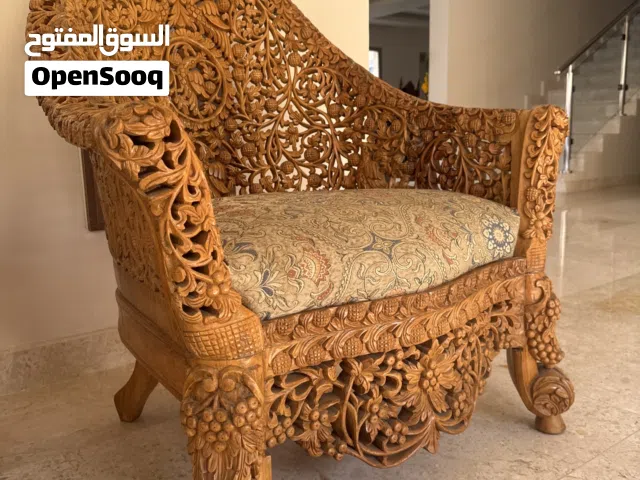 اثاث أنتيك خشبي