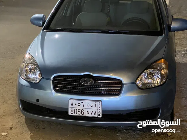 2010, هيونداي, اكسنت, Standard