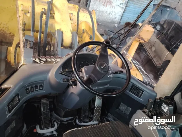 جرافه كوماتسو للبيع موديل 2006 380 داش فايف