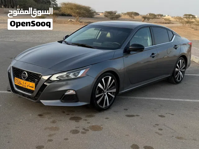 Used Nissan Altima in Al Batinah