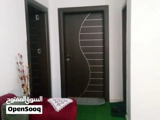 982 للبيع فيللا تاجوراء كوبري الشاحنات ارضية مساحة الارض 950 متر 3 حجات وحمامين musab