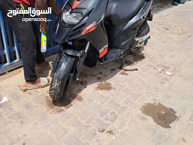 Aprilia Dorsodur 900 2019 in Tripoli