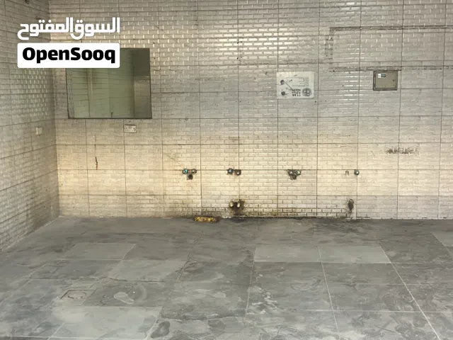 للايجار جراج في الشويخ 200 متر