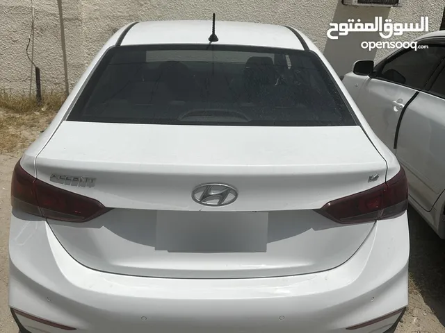 Hyundai accent 2018
