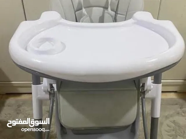 كرسي طعام ماركة جيجلز استعمال خفيف جدا