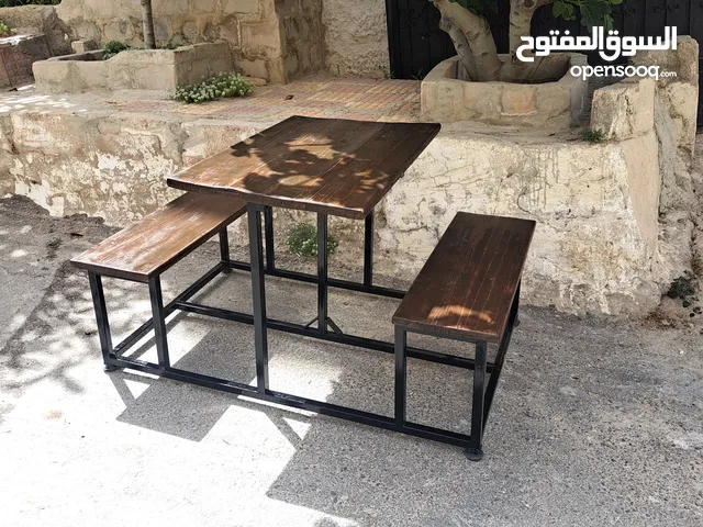 طاولة حديقة مع 4 جلسات