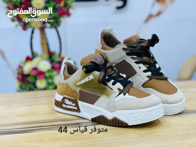 السلام عليكم عندي احذيه شبابية يخبلن جدد كلهن موو بالة22 زوج اريد بيعهن كلهن شلع بسعر ارخص من سعر ال