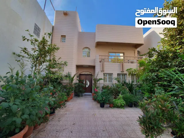 For Sale 4 Bhk Villa In Al Qurum (Infront of Al Quram Park)