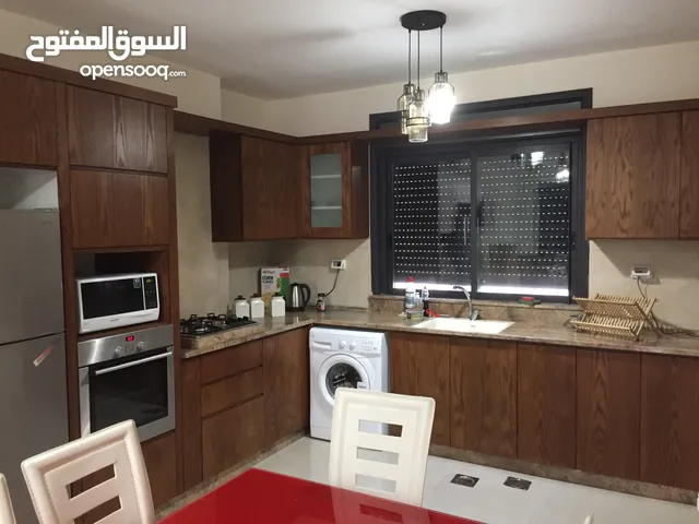120 m2 3 Bedrooms Apartments for Rent in Ramallah and Al-Bireh Al Tira