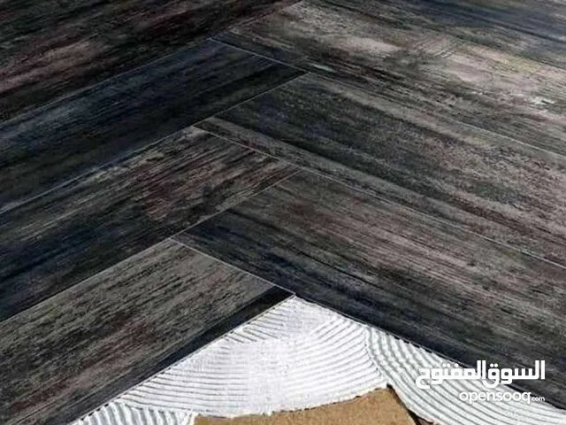 متوفر جميع انواع الارضيات باركي وساده ملاعب مدارس بيوت حضنات مستشفيات مراكز صحيه نوادي رياضيه