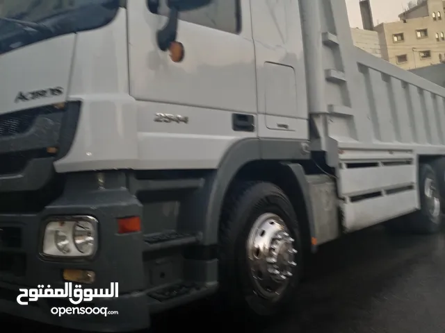 Tipper Mercedes Benz 2013 in Amman