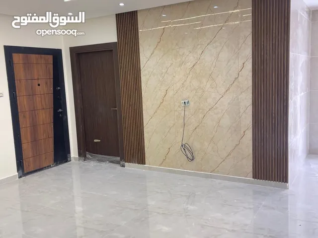 135 m2 4 Bedrooms Apartments for Sale in Zarqa Jabal Tareq