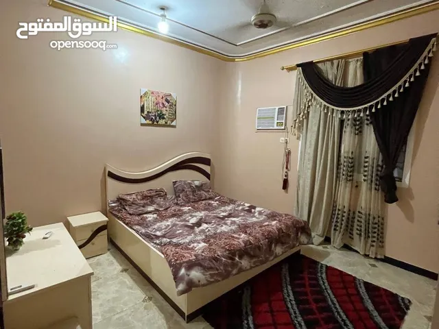 شقه مفروشه للايجار عدن المنصوره التسعين