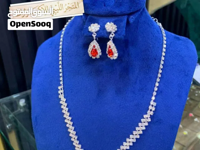 اكسسوارات طواقم نسائي بلاكيور لون تابت مطليات