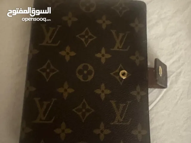 مفكرة لويس فيتون اصلية استخدام خفيف جدا